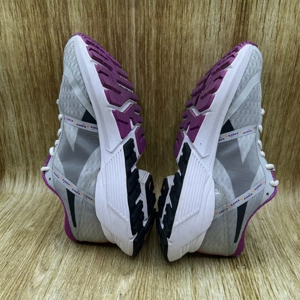 Diadora‎ Mythos Blushield Elite TRX Women's Size 7 Running Shoes Grey Purple